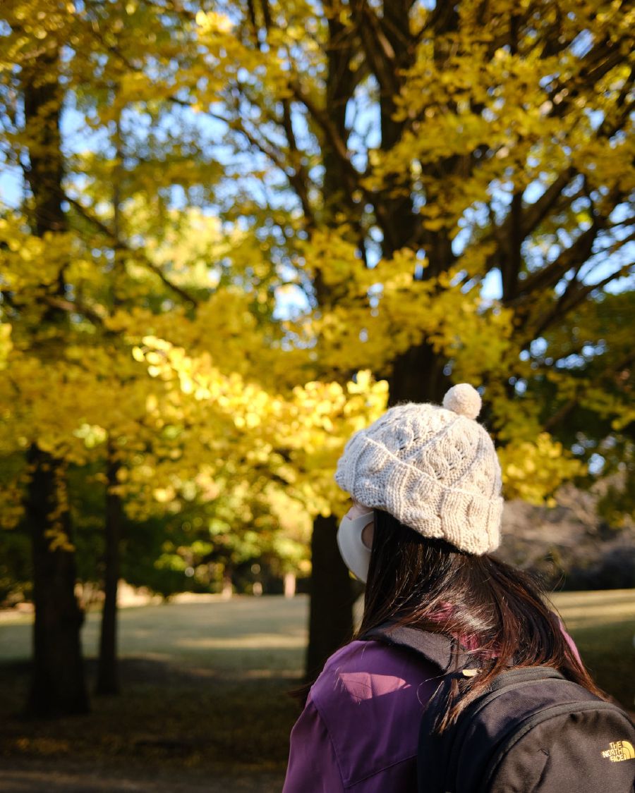 
The girlfriend and a gingko tree.
